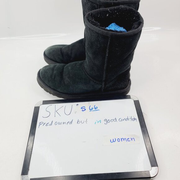 UGG Women's Black Classic Short Sheepskin Mid-Calf Winter Boots Size US 7 - Picture 7 of 7